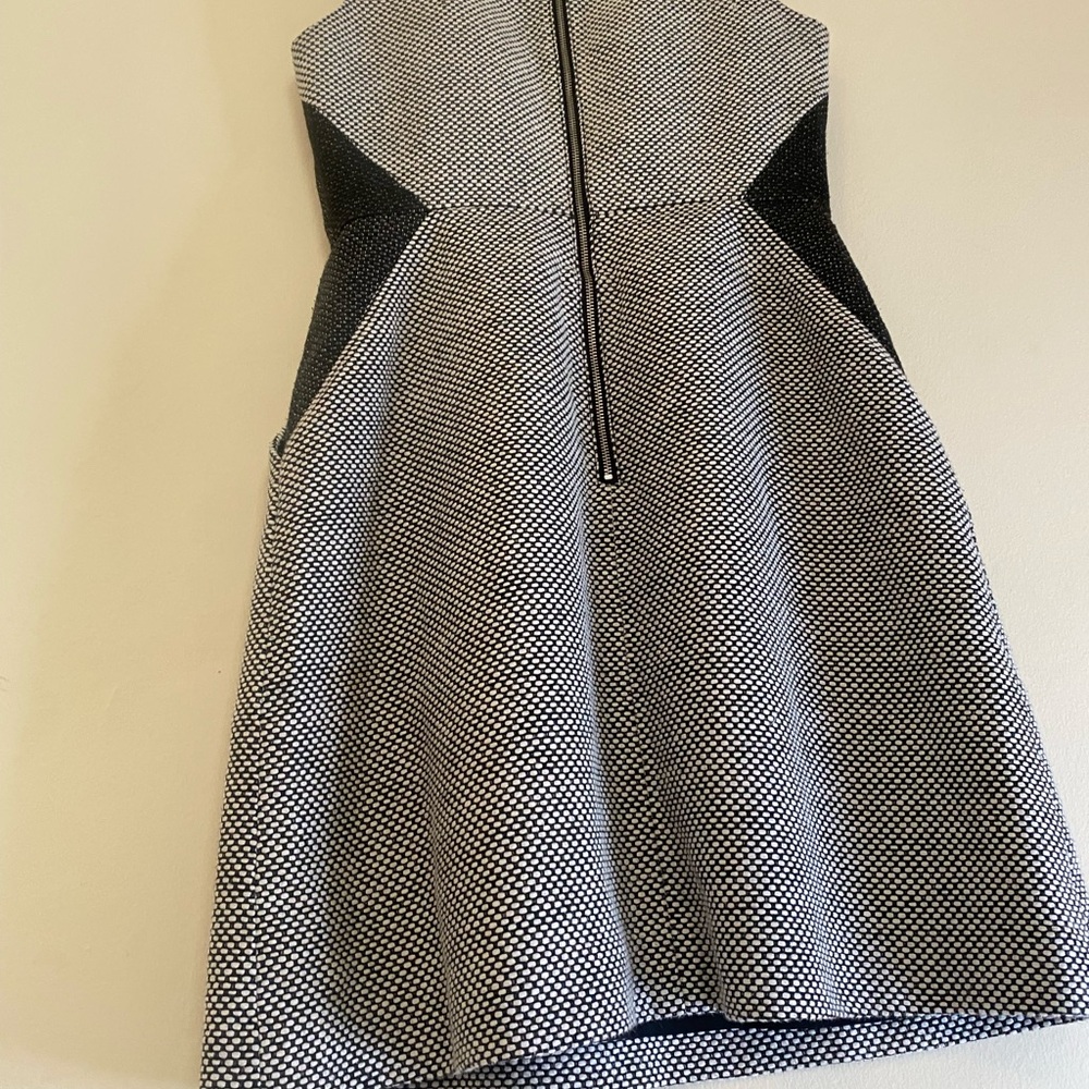 Banana Republic Black and White Patterned Top